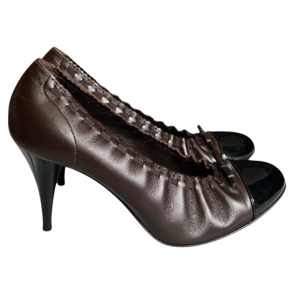 Chanel Brown Interlocking CC Logo Leather Pumps, 9.5/IT39.5 - Picture 1 of 14